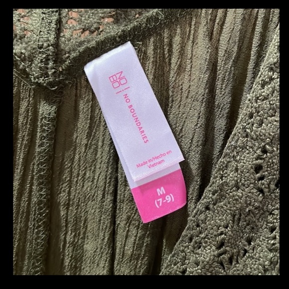 NO BOUNDARIES SIZE M V-NECK COLD SHOULDER 3/4 LENGTH BELL SLEEVE CROCHET BOHO - Picture 7 of 10